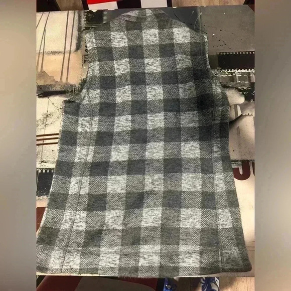 Calvin Klein plaid sweater vest - Picture 3 of 8